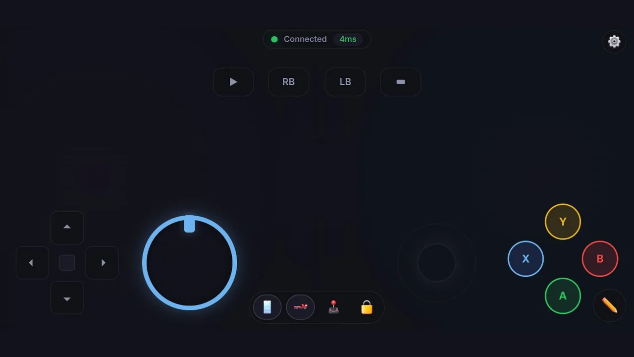 The controller with gyro steering on: a large blue ring with a notch that follows the phone's tilt, beside the D-pad, right stick and ABXY buttons, at 4 ms latency